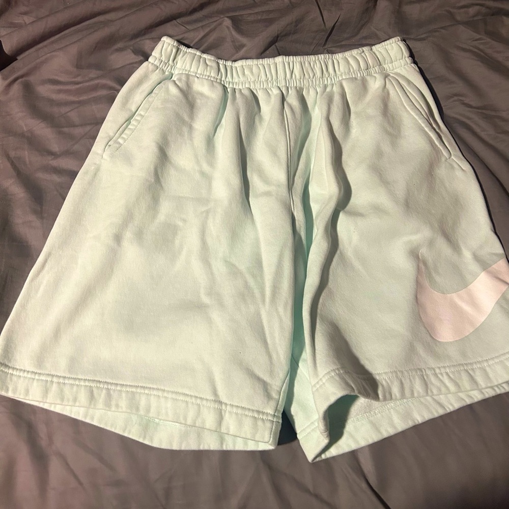 nike shorts never worn